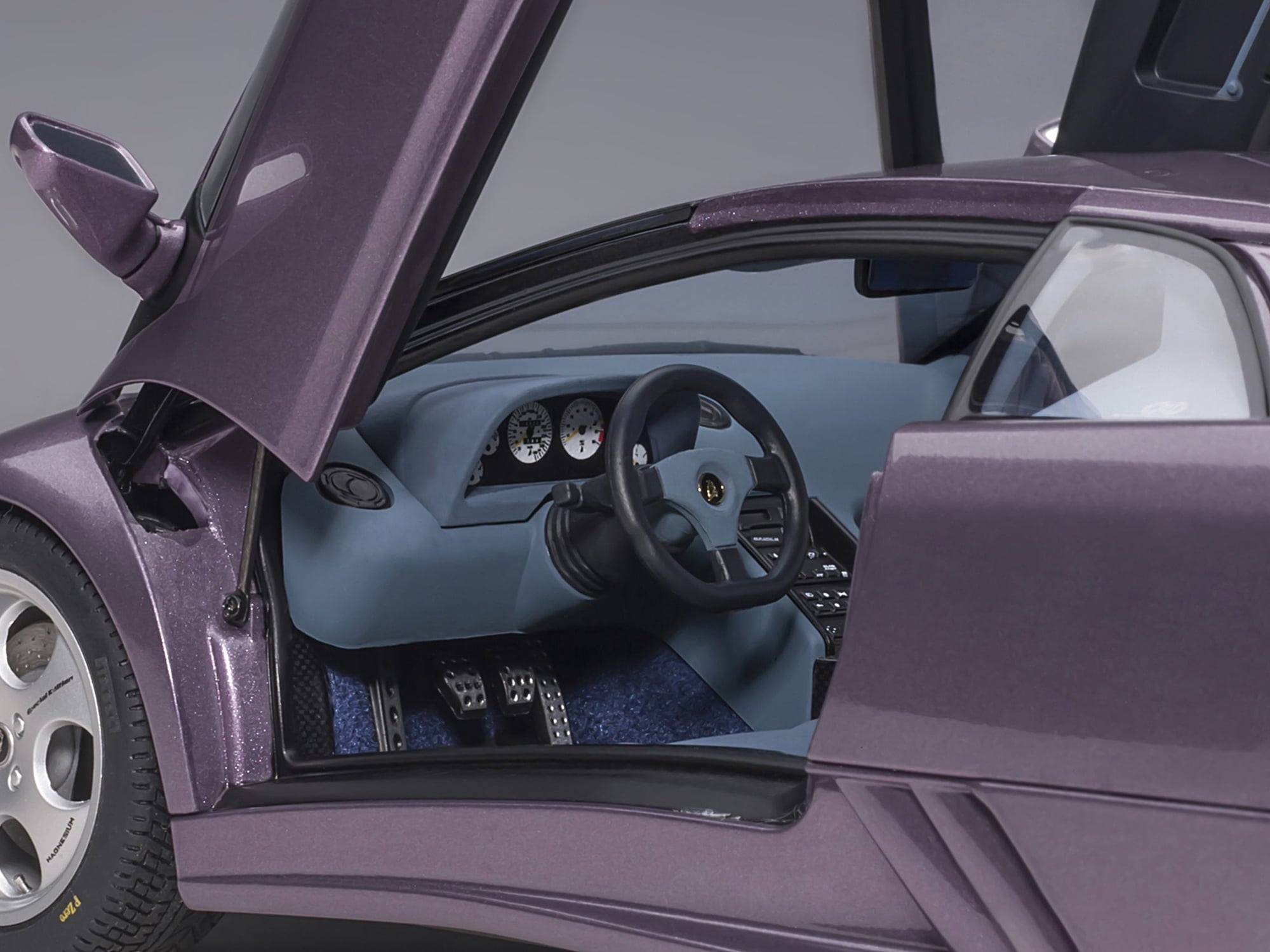 Lamborghini Diablo SE30 Jota Viola SE30 / Purple Metallic with Blue Interior 1/18 Model Car by Autoart