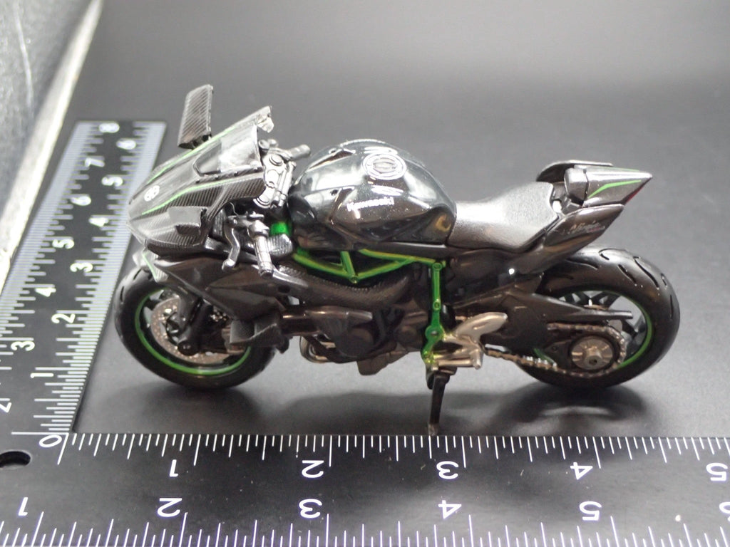 Open Box KAWASAKI NINJA H 2R BIKE MOTORCYCLE BLACK 1/18 SCALE DIORAMA DIECAST MODEL BIKE