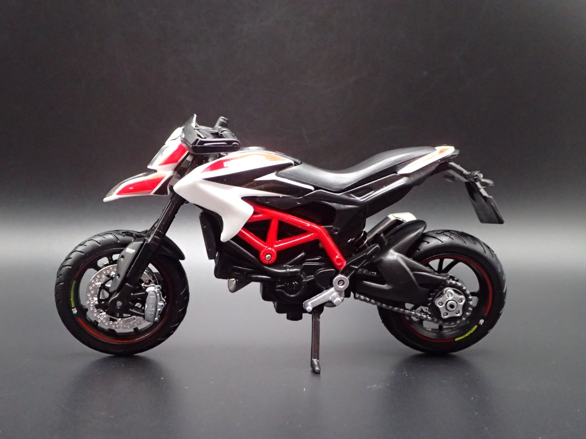 Open Box DUCATI HYPERMOTARD SP SPORT BIKE MOTORCYCLE 1/18 SCALE DIECAST MODEL BIKE