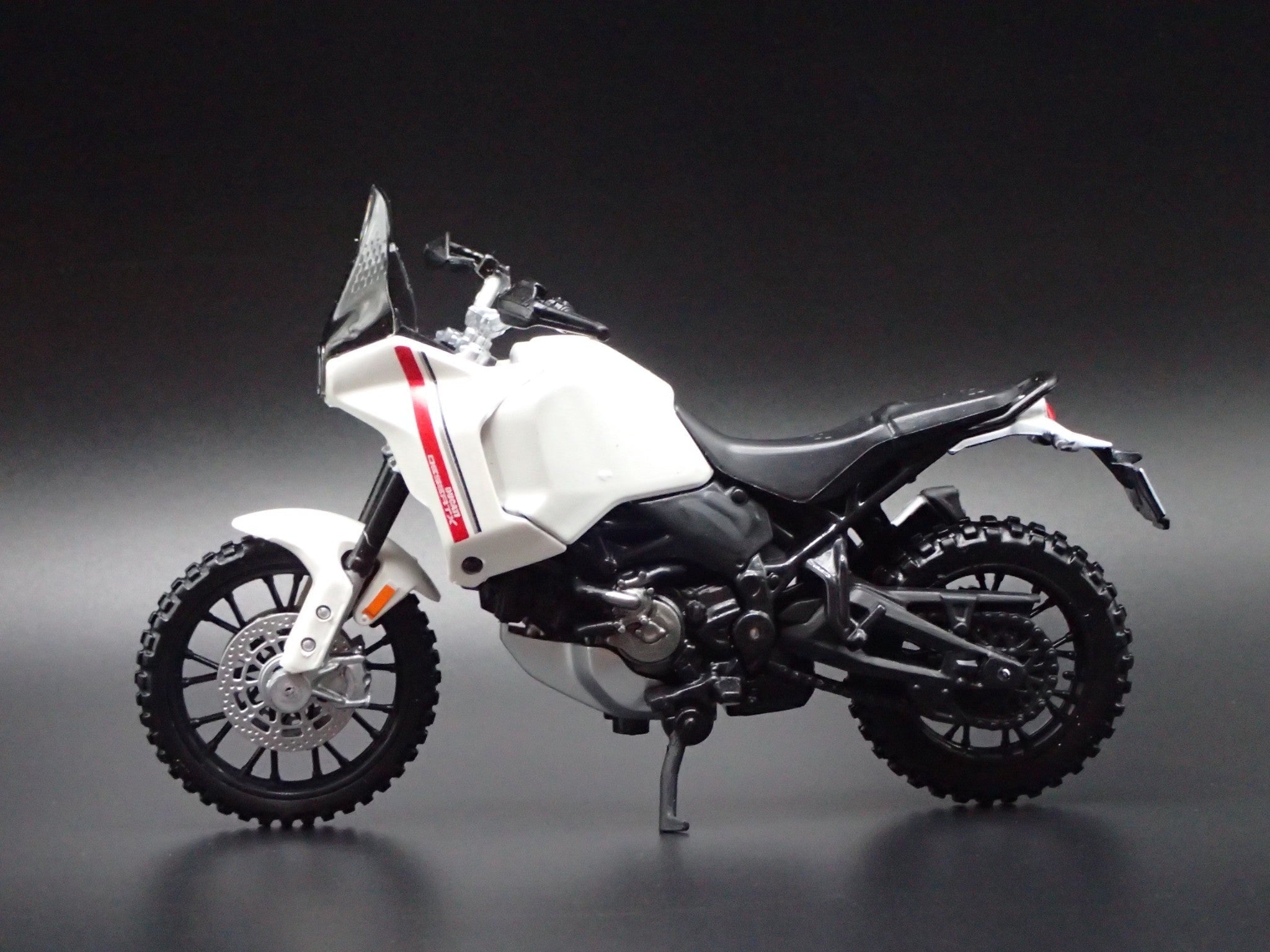 Open Box DUCATI DESERTX BIKE MOTORCYCLE WHITE 1/18 SCALE DIORAMA DIECAST MODEL BIKE