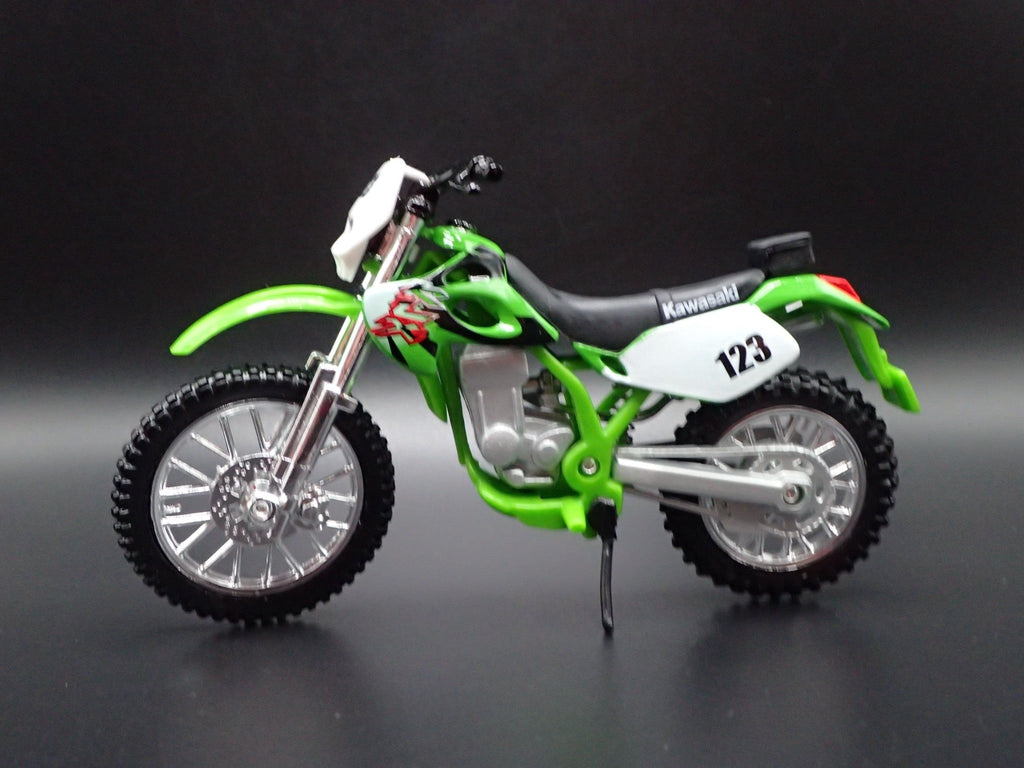 Open Box KAWASAKI KLX 250SR DIRT BIKE MOTORCYCLE GREEN 1/18 SCALE DIECAST MODEL BIKE