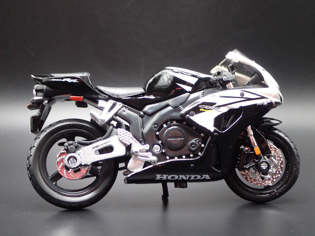 Open Box HONDA CBR1000RR SPORT BIKE MOTORCYCLE 1/18 SCALE DIORAMA DIECAST MODEL BIKE