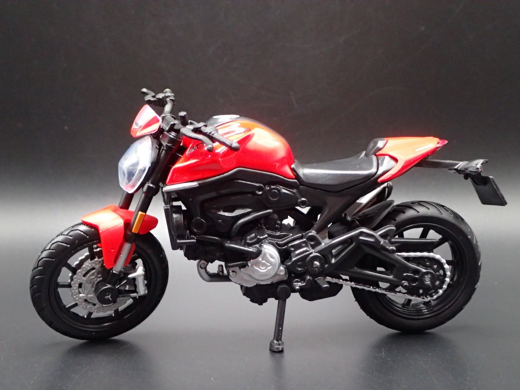 Open Box DUCATI MONSTER + PLUS BIKE MOTORCYCLE RED 1/18 SCALE DIORAMA DIECAST MODEL BIKE