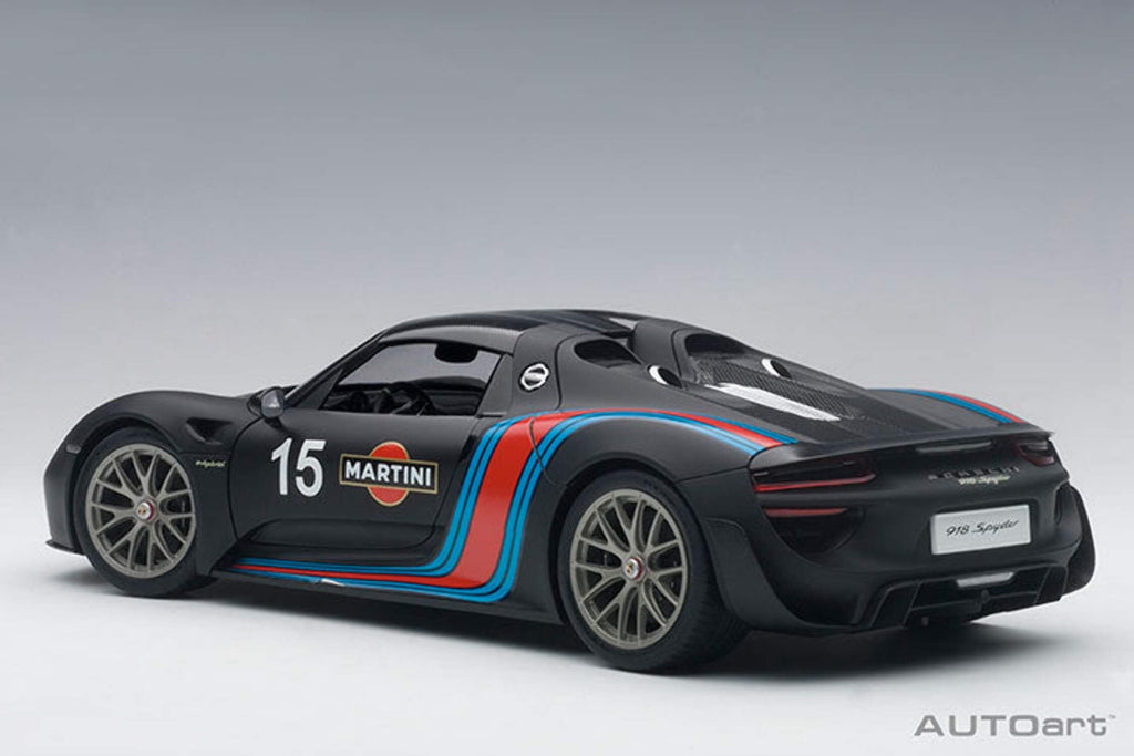 Autoart 77929 No.15 Porsche 918 Spyder Weissach Black-Martini Livery 1-18 Scale Model Car