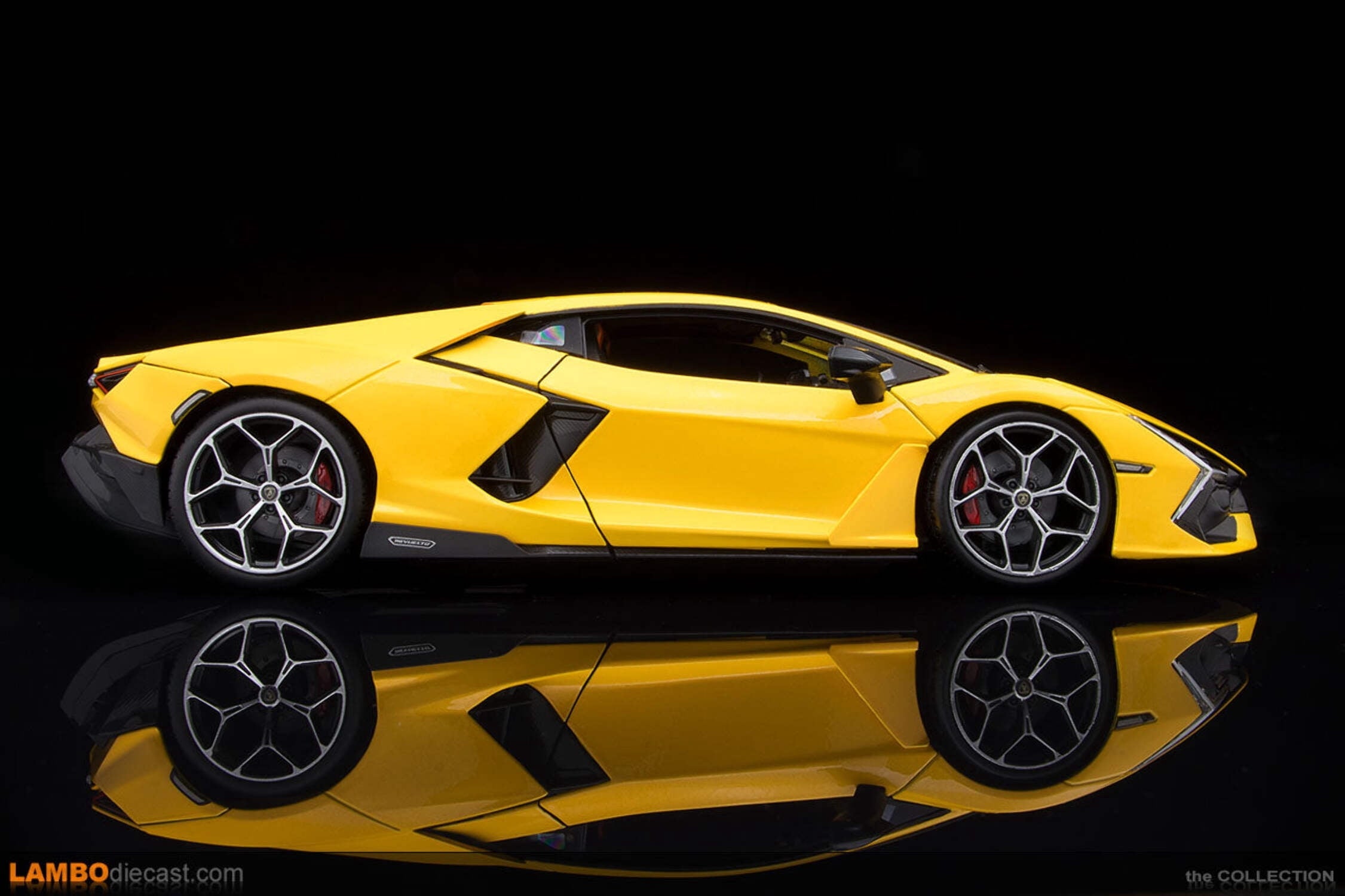 Maisto Lamborghini Revuelto 2023 Car Set, Metal Giallo Inti Metallic