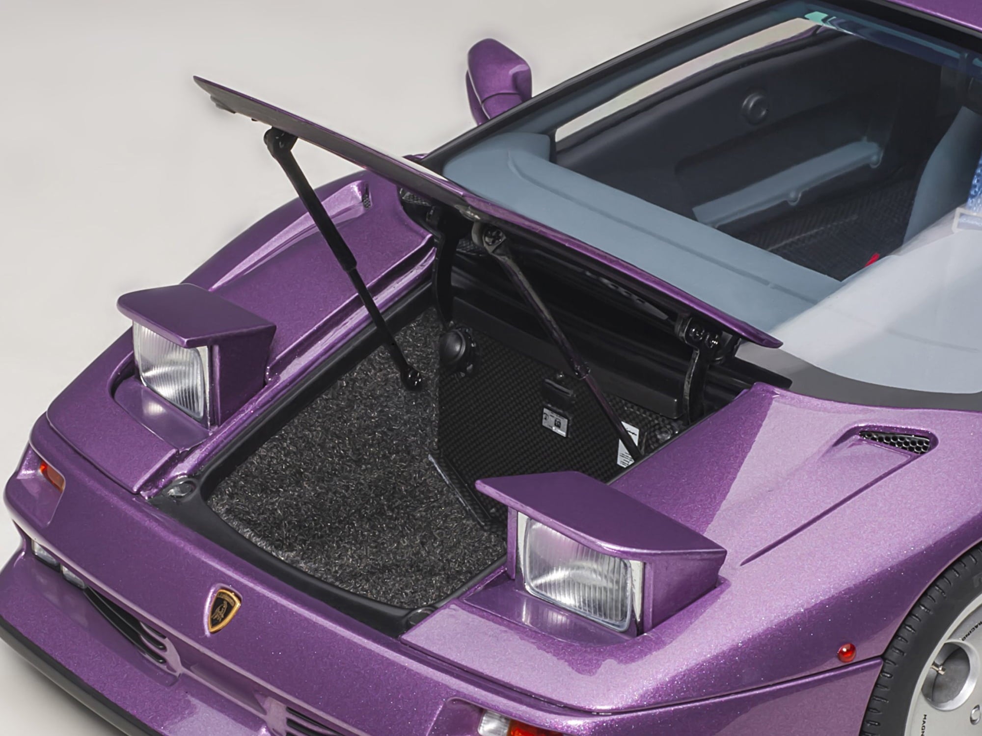 Lamborghini Diablo SE30 Viola Purple Metallic 1/18 Model Car by Autoart
