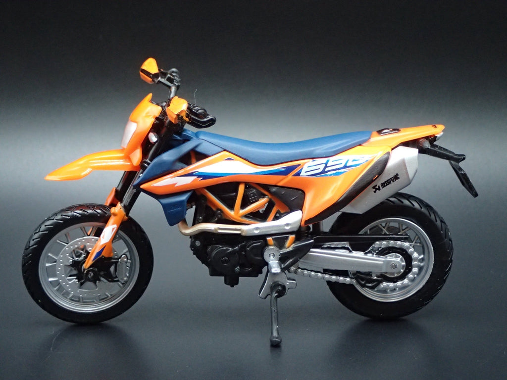 Open Box KTM 690 SMCR DIRT BIKE MOTORCYCLE ORANGE 1/18 SCALE DIORAMA DIECAST MODEL BIKE