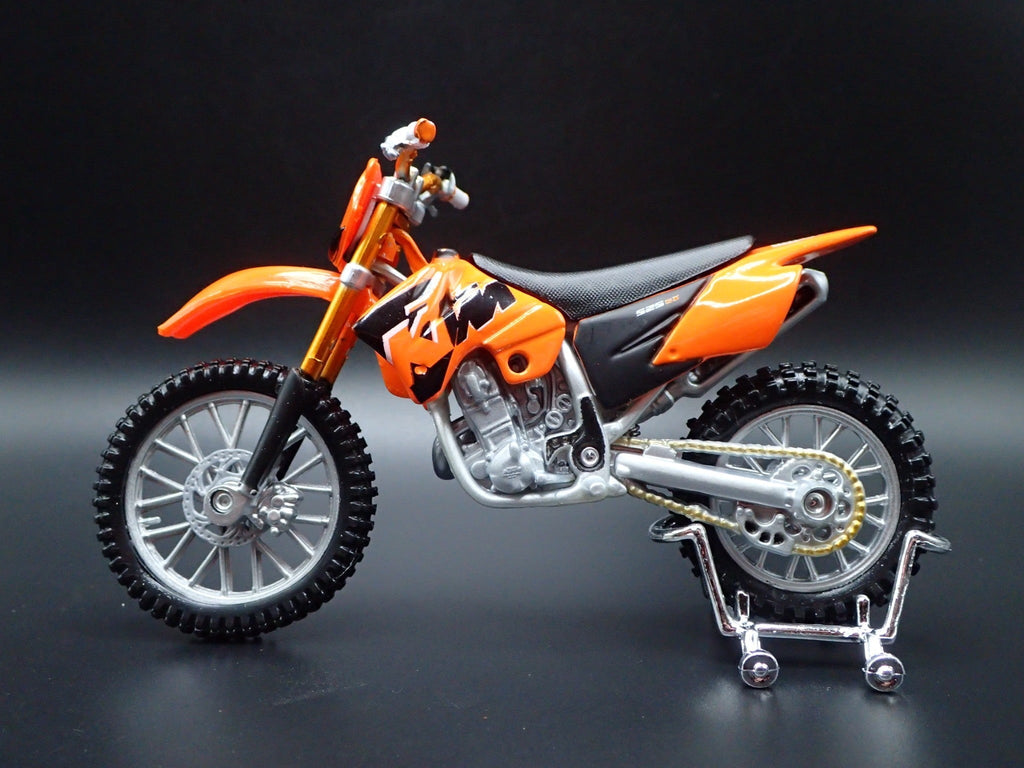 Open Box KTM 525SX DIRT BIKE MOTORCYCLE ORANGE 1/18 SCALE DIORAMA DIECAST MODEL BIKE