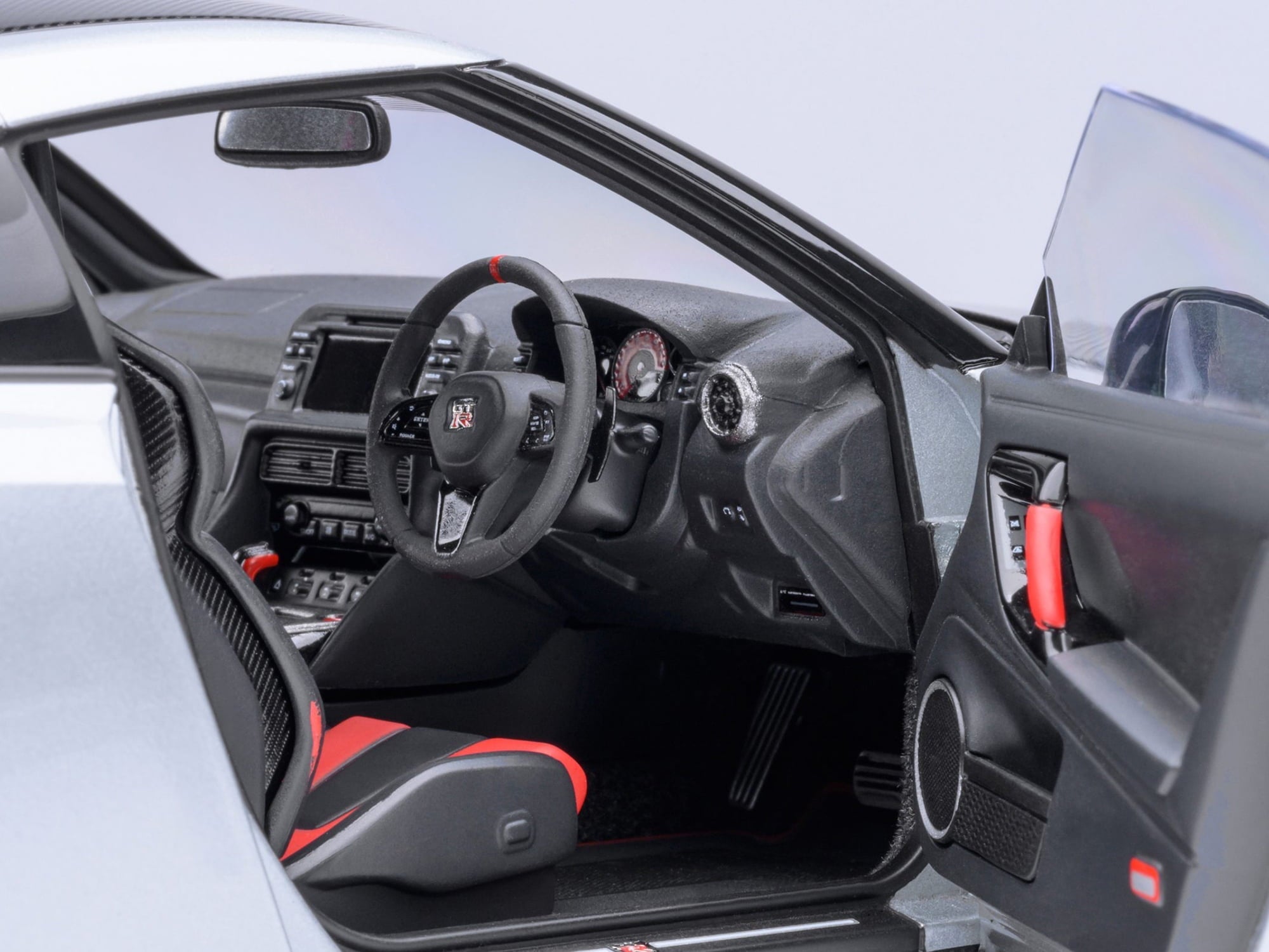 2022 Nissan GT-R (R35) Nismo Special Edition RHD Ultimate Metal Silver with Carbon Hood and Top 1/18 Model Car by Autoart