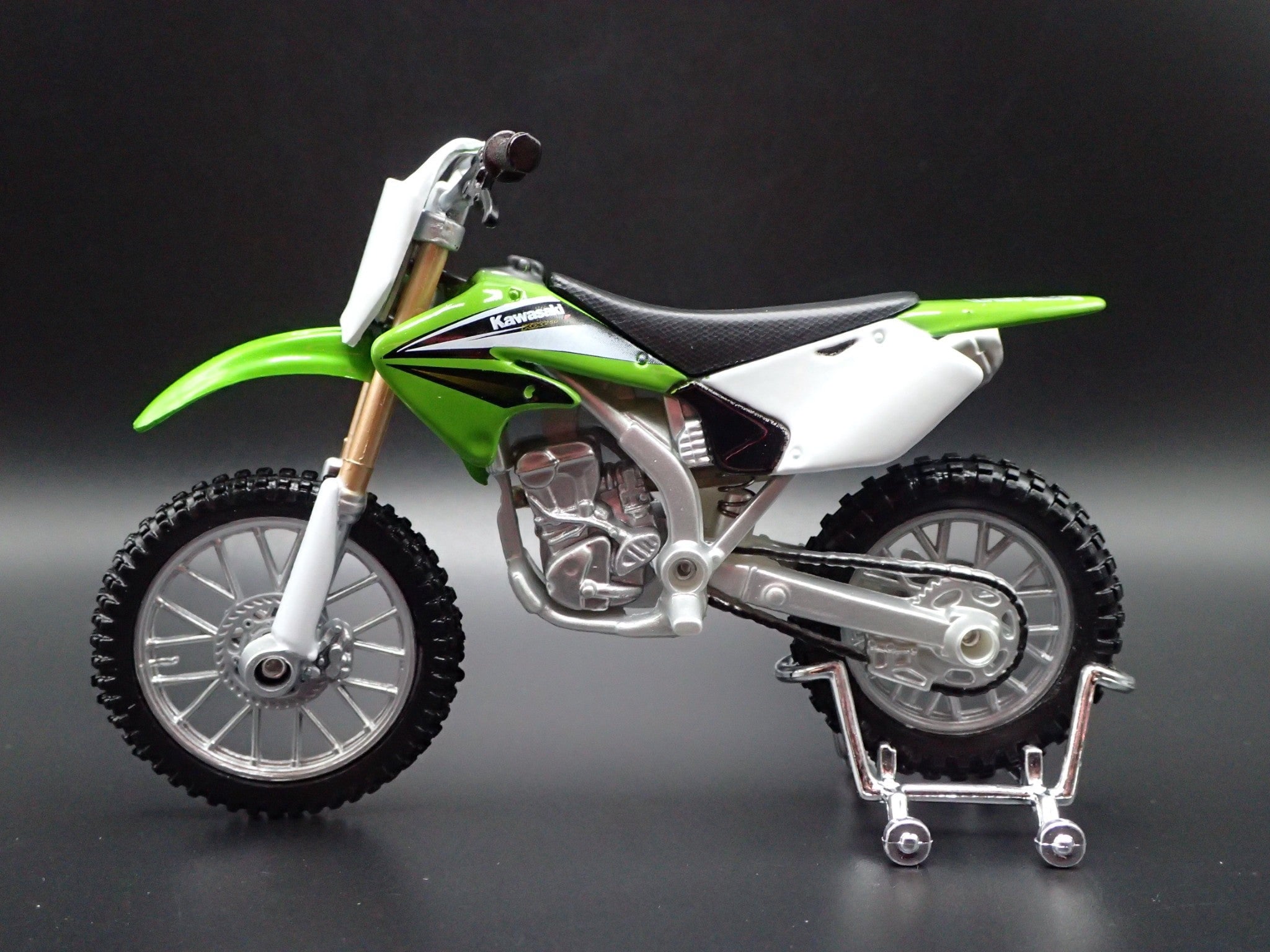 Open Box KAWASAKI KX 250F DIRT BIKE MOTORCYCLE GREEN 1/18 SCALE DIECAST MODEL BIKE