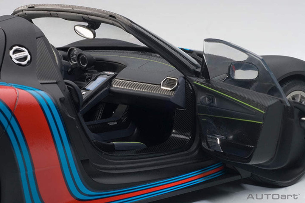 Autoart 77929 No.15 Porsche 918 Spyder Weissach Black-Martini Livery 1-18 Scale Model Car