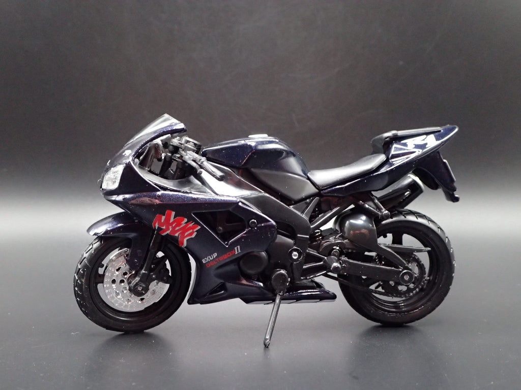 Open Box YAMAHA YZF-R1 SPORT BIKE MOTORCYCLE BLACK 1/18 SCALE DIORAMA DIECAST MODEL BIKE