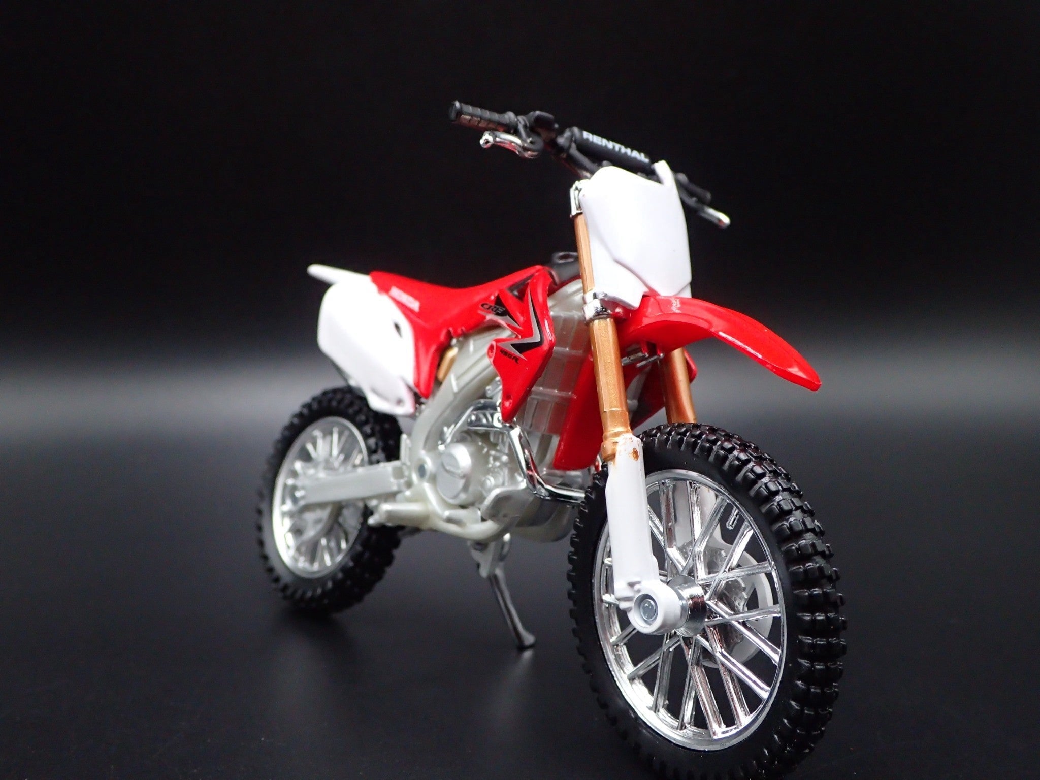 Open Box HONDA CRF450R DIRT BIKE MOTORCYCLE RED 1/18 SCALE DIORAMA DIECAST MODEL BIKE