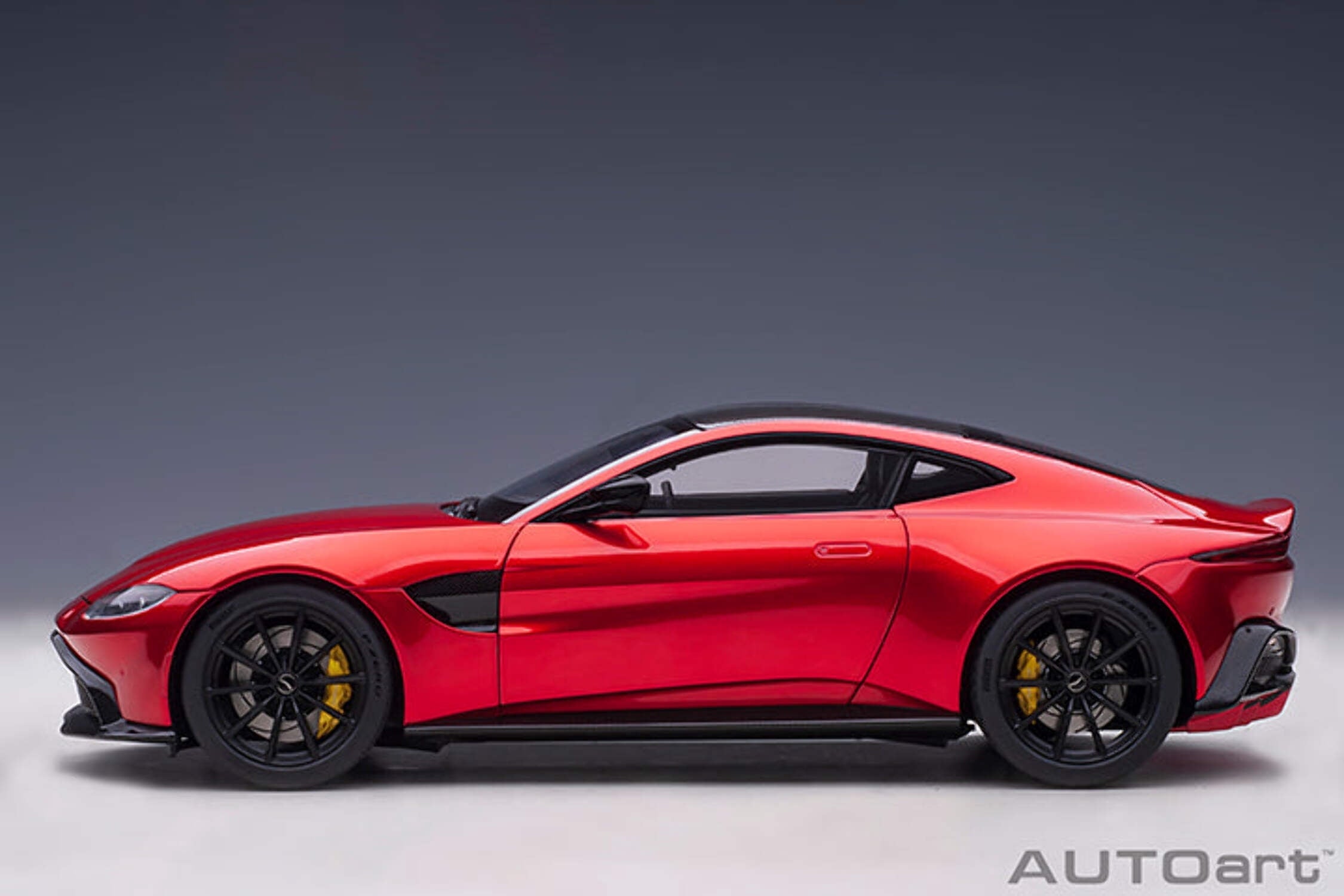 2019 Aston Martin Vantage RHD (Right Hand Drive) Hyper Red Metallic with Carbon Top 1/18 Model Car by Autoart