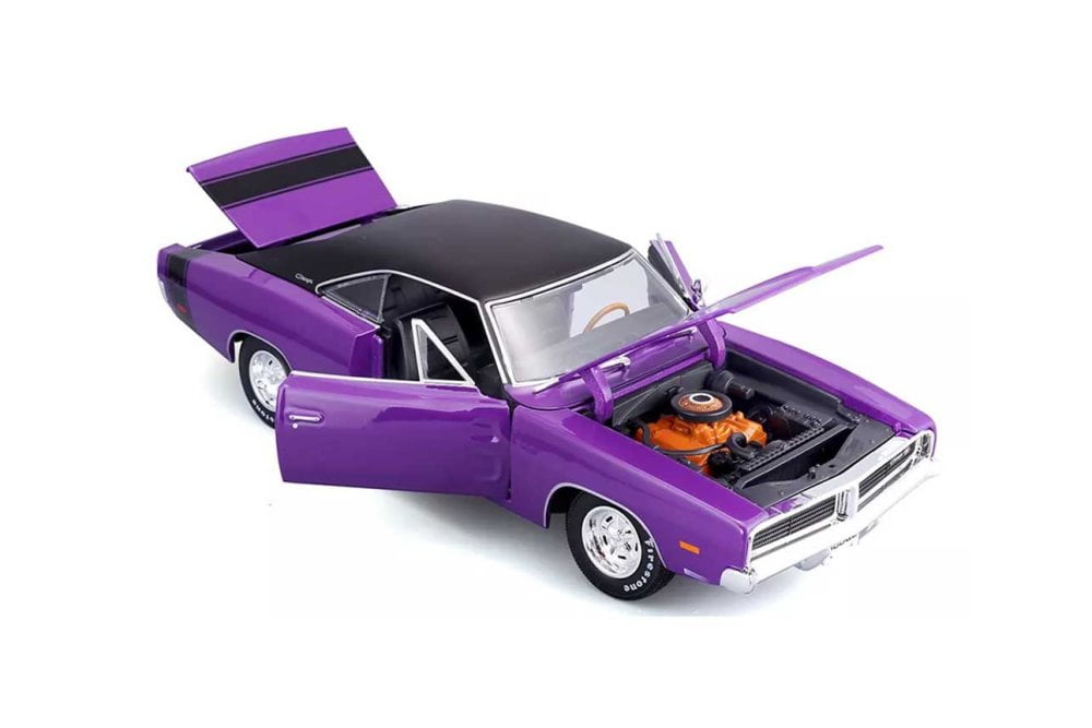 1969 Dodge Charger R/T, Purple - Maisto 31387PR - 1/18 scale Diecast Model Toy Car