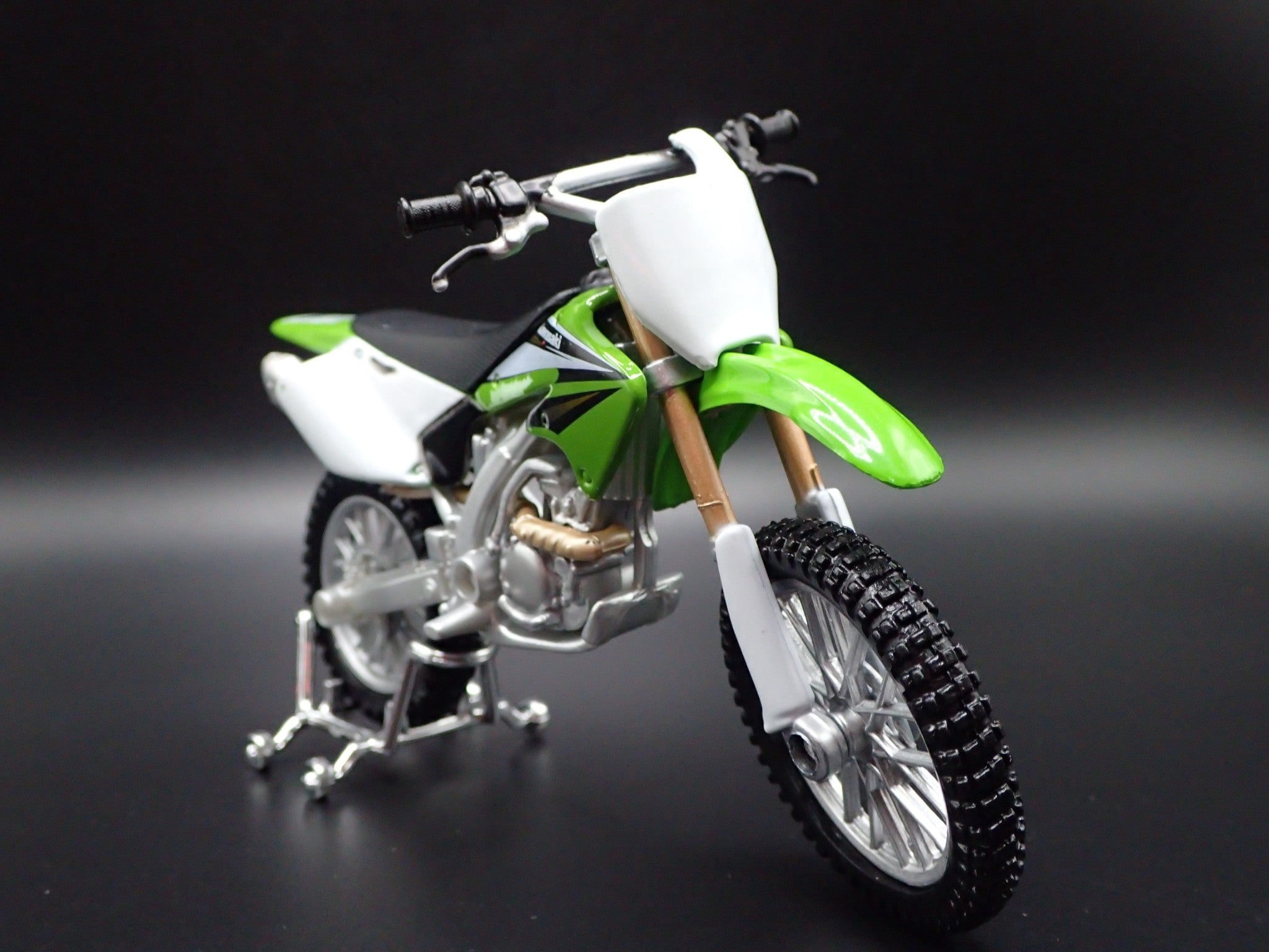 Open Box KAWASAKI KX 250F DIRT BIKE MOTORCYCLE GREEN 1/18 SCALE DIECAST MODEL BIKE