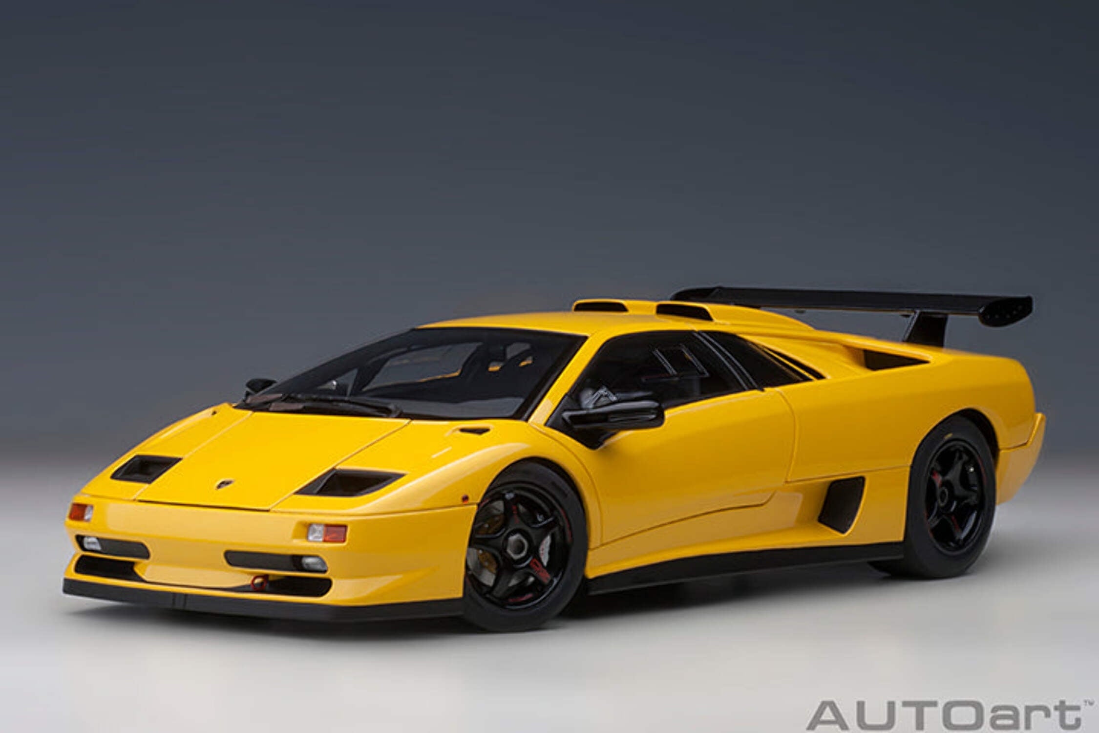 Lamborghini Diablo SV-R Superfly Yellow 1/18 Model Car by Autoart