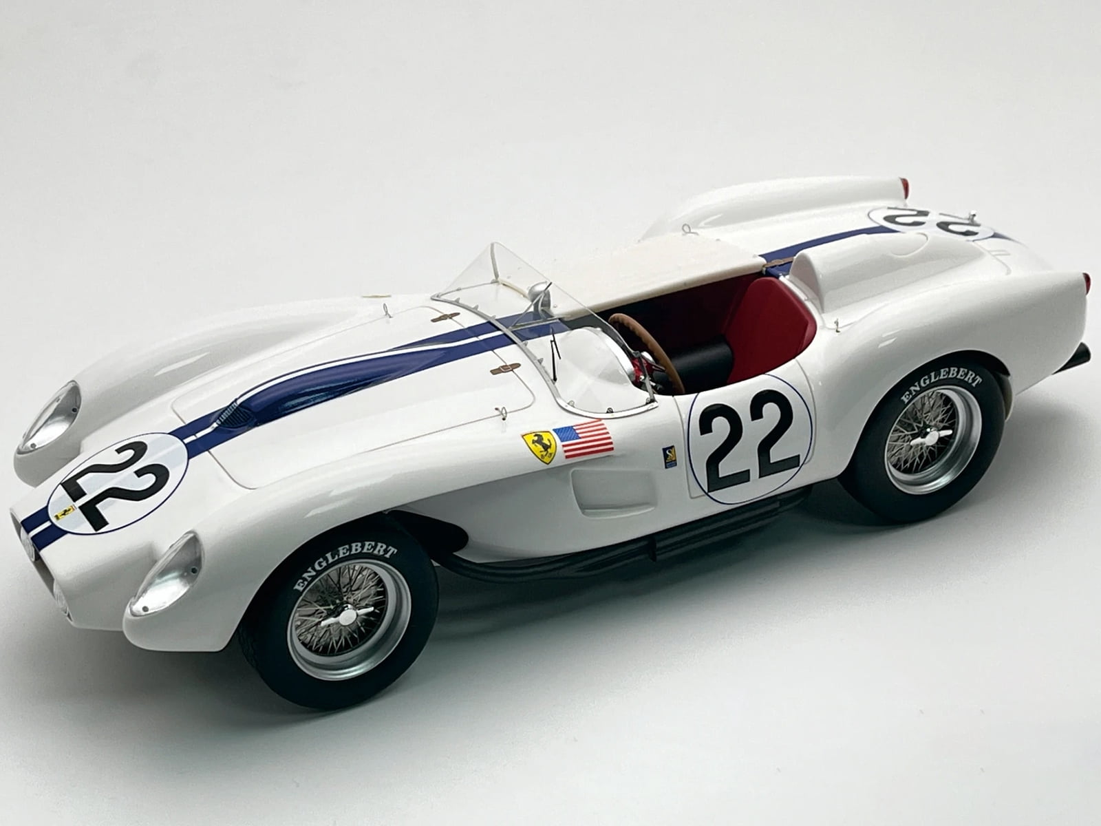 Ferrari 250 TR Pontoon-Fender #22 "Team Ed Hugus" "24 Hours of Le Mans" (1958) w/Case 1/18 Model Car by Tecnomodel.