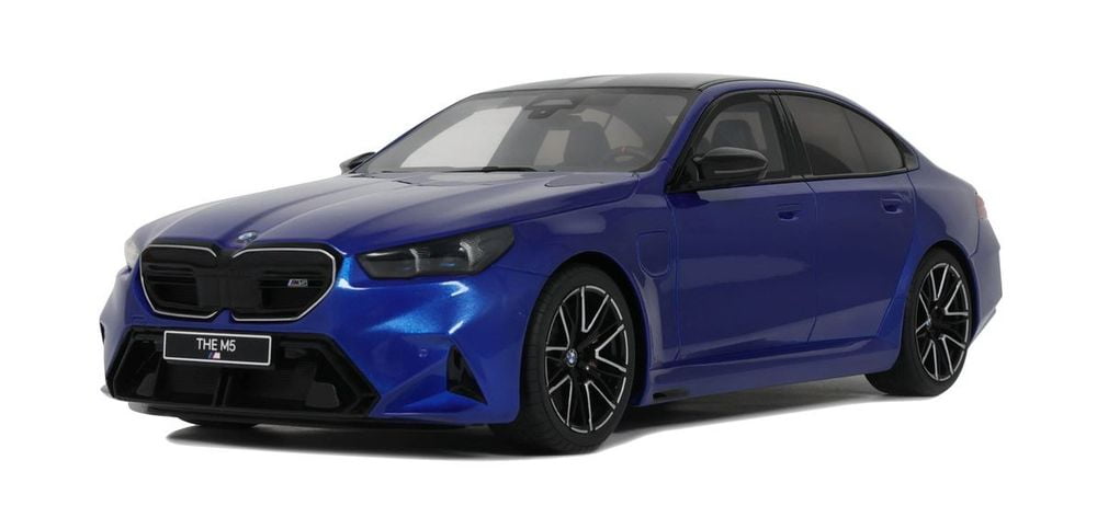 2024 BMW M5 (G90) Marina Bay Blue Metallic with Black Top 1/18 Model Car by GT Spirit