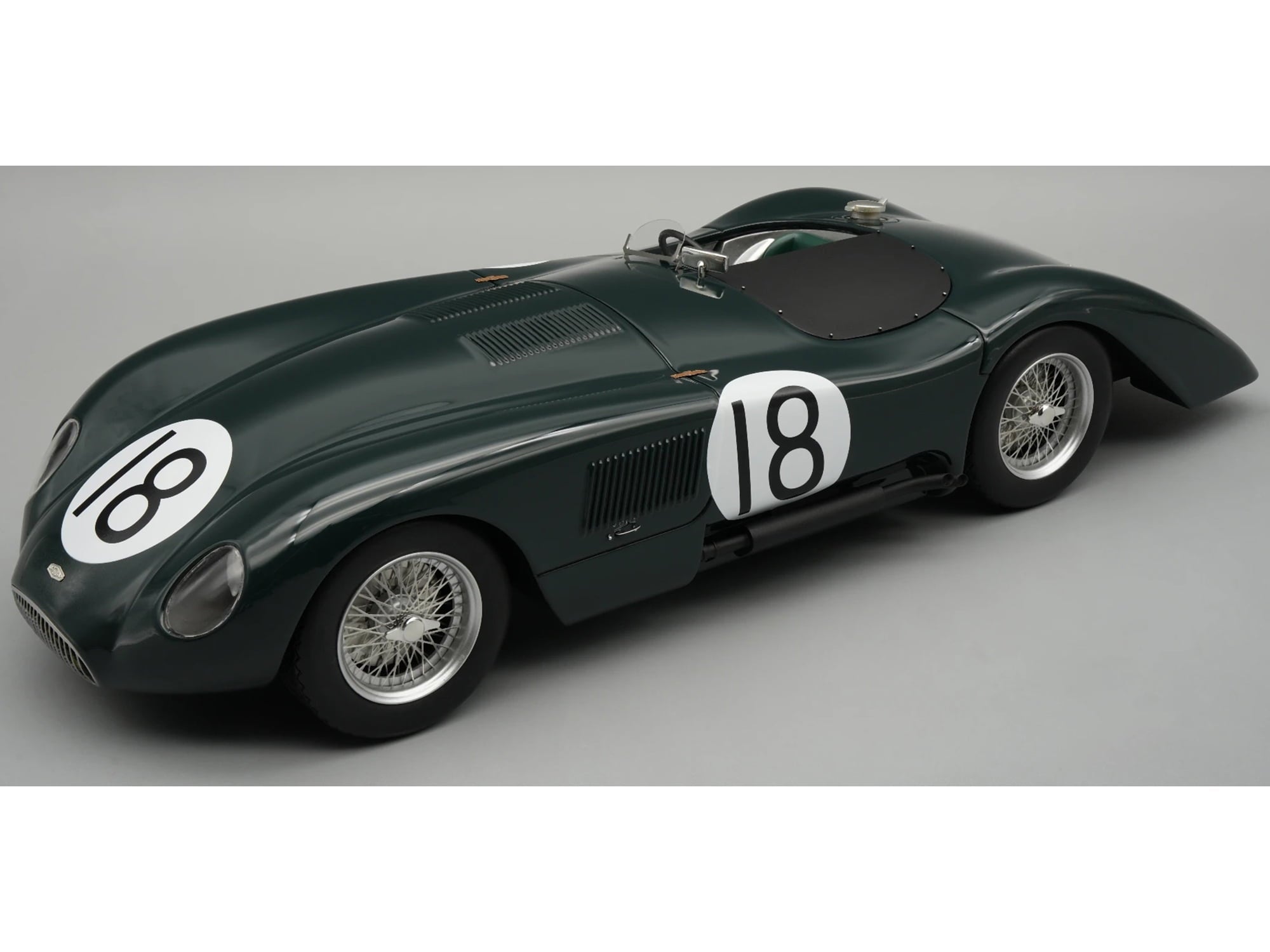 Jaguar C-Type Longtail #18 "24 Hours of Le Mans" (1952) "Mythos Series" with Display Case 1/18 Model Car by Tecnomodel