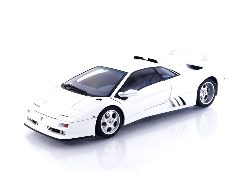 Lamborghini Diablo SE30 Jota Impact White 1/18 Model Car by Autoart