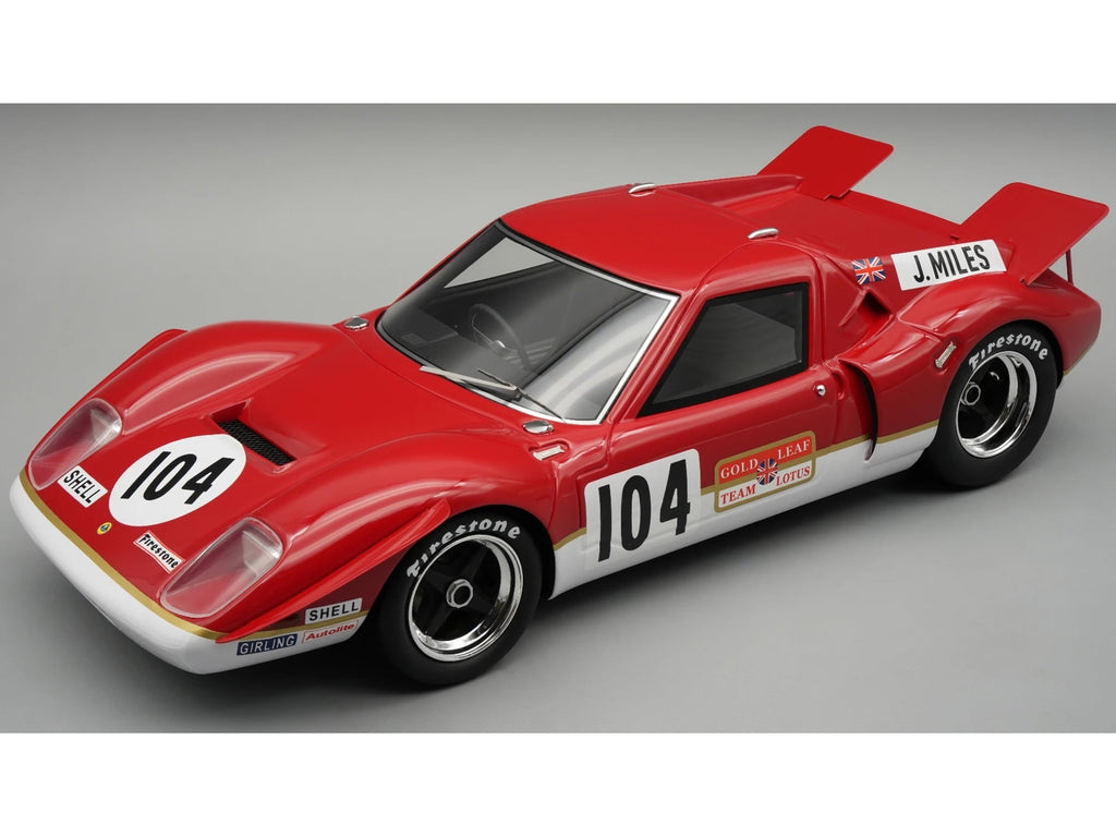 Lotus 62 #104 Gold Leaf Team Lotus Winner "Guards Trophy Brands Hatch" 1969 "Mythos Series" w/Case 1/18 Model Car by Tecnomodel