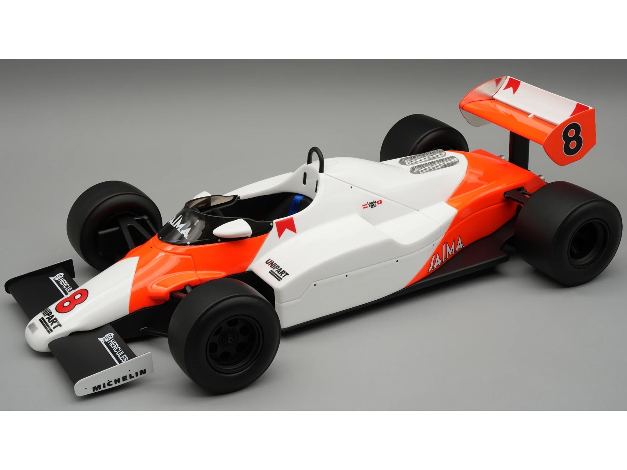 McLaren MP4/1C #8 2nd Place F1 "United States GP West" (1983) with Display Case "Mythos Series" 1/18 Model Car by Tecnomodel