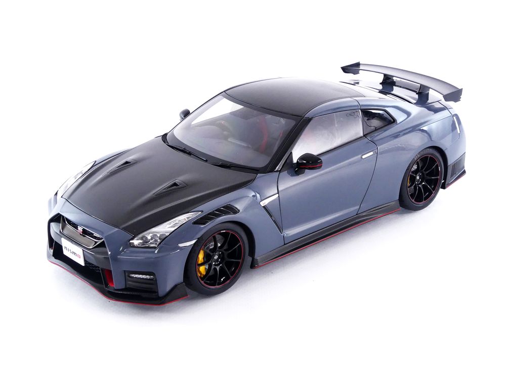 2022 Nissan GT-R (R35) Nismo Special Edition RHD Nismo Stealth Gray with Carbon Hood and Top 1/18 Model Car by Autoart