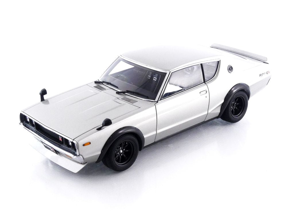 Nissan Skyline 2000GT-R (KPGC110) Tuned Version RHD (Right Hand Drive) Silver Metallic 1/18 Model Car by Autoart