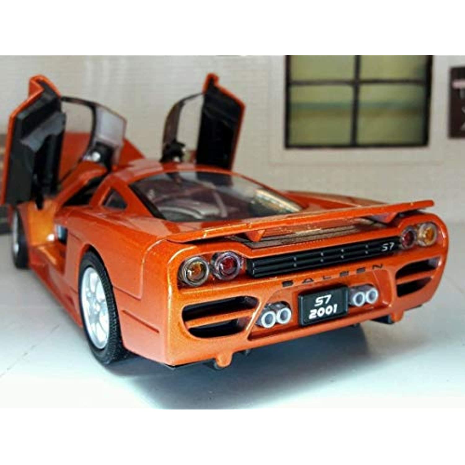 Motormax 73117bk Saleen S7 1-18 Black Diecast Car Model