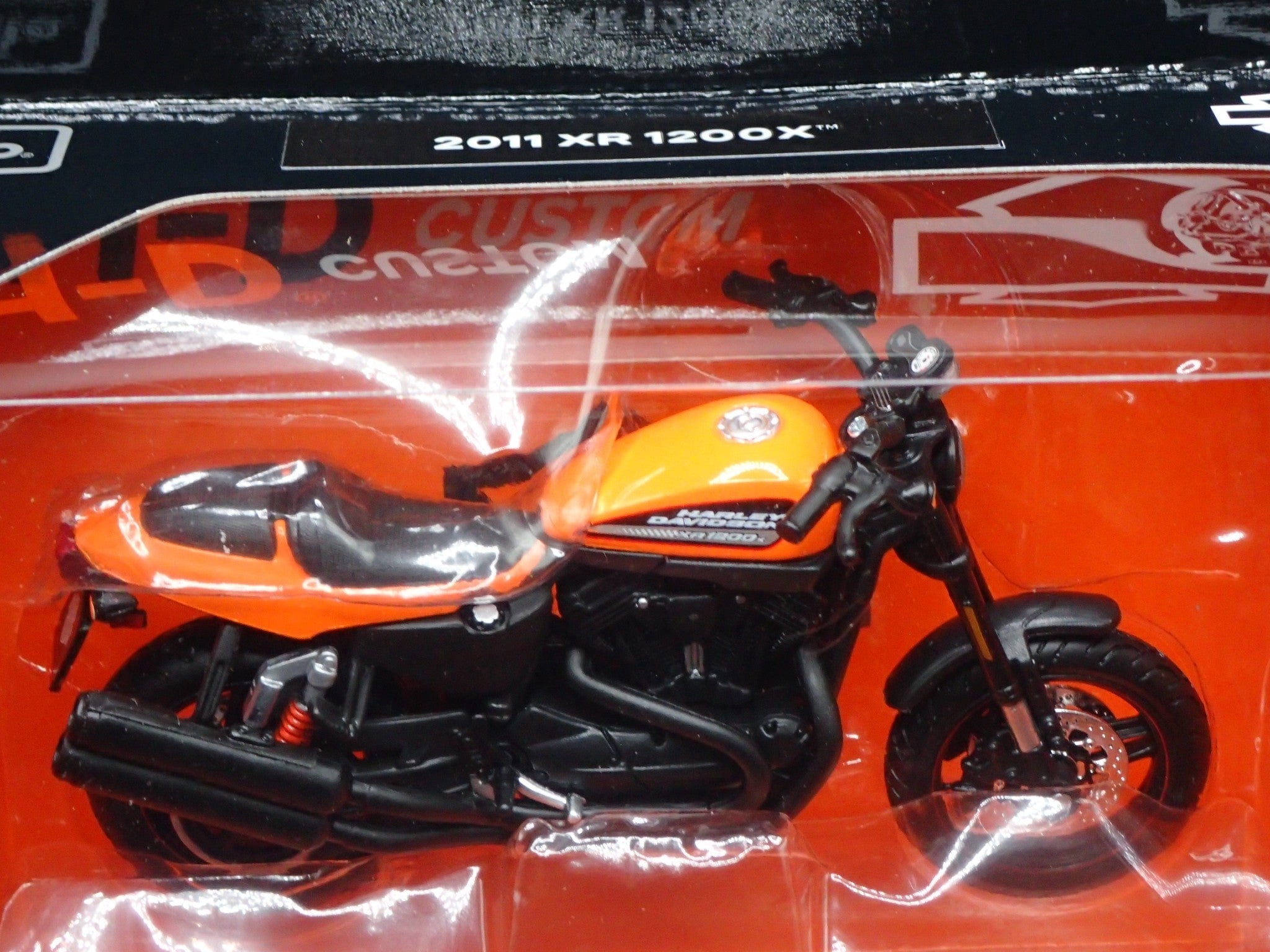 2011 11 XR 1200X HARLEY DAVIDSON MAISTO SERIES 42 1/18 MOTORCYCLE MODEL BIKE