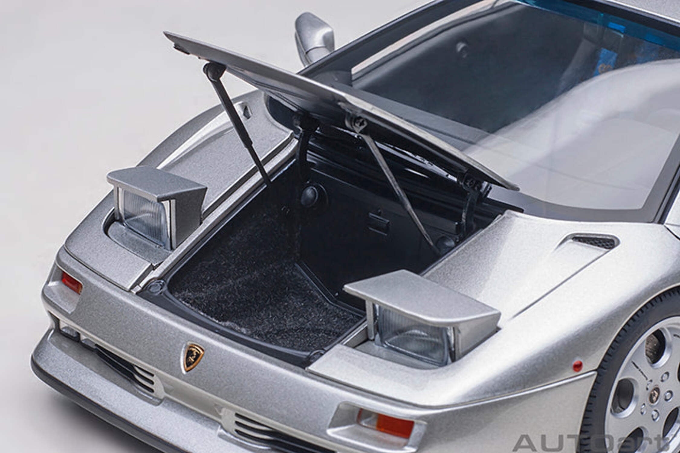 Autoart 79143 1-18 Scale Lamborghini Diablo Se30 Jota Titanio Model Car, Metallic Silver