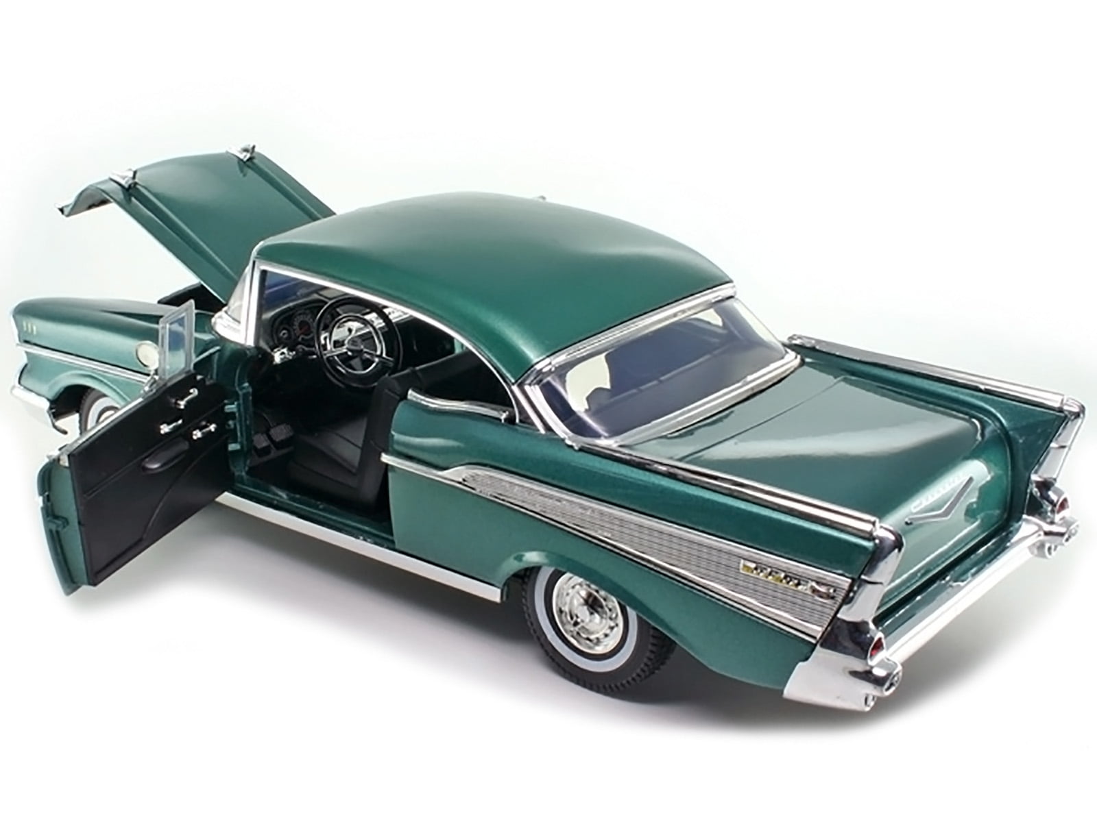 1957 Chevrolet Bel Air Hard Top Green 1/18 Diecast Model Car by Motormax