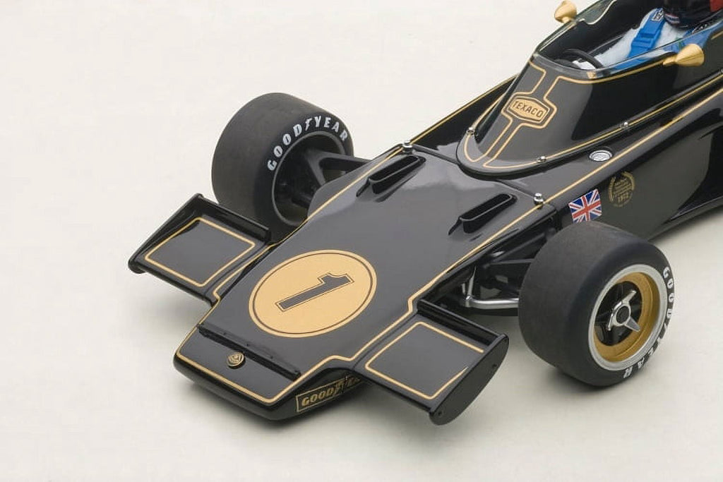 Lotus 72E 1973 Emerson Fittipaldi #1 with Driver Figure in Cockpit 1/18 Model Car by Autoart