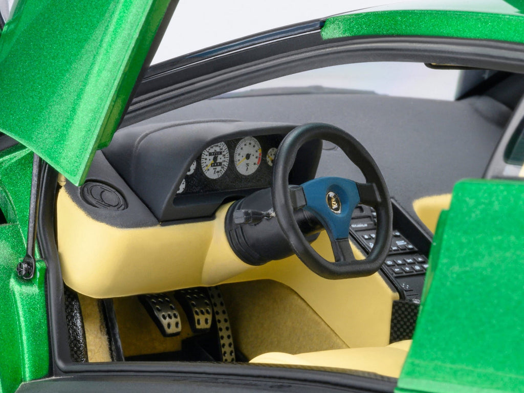 Lamborghini Diablo SE30 Verde Mic/Green Metallic 1/18 Model Car by Autoart
