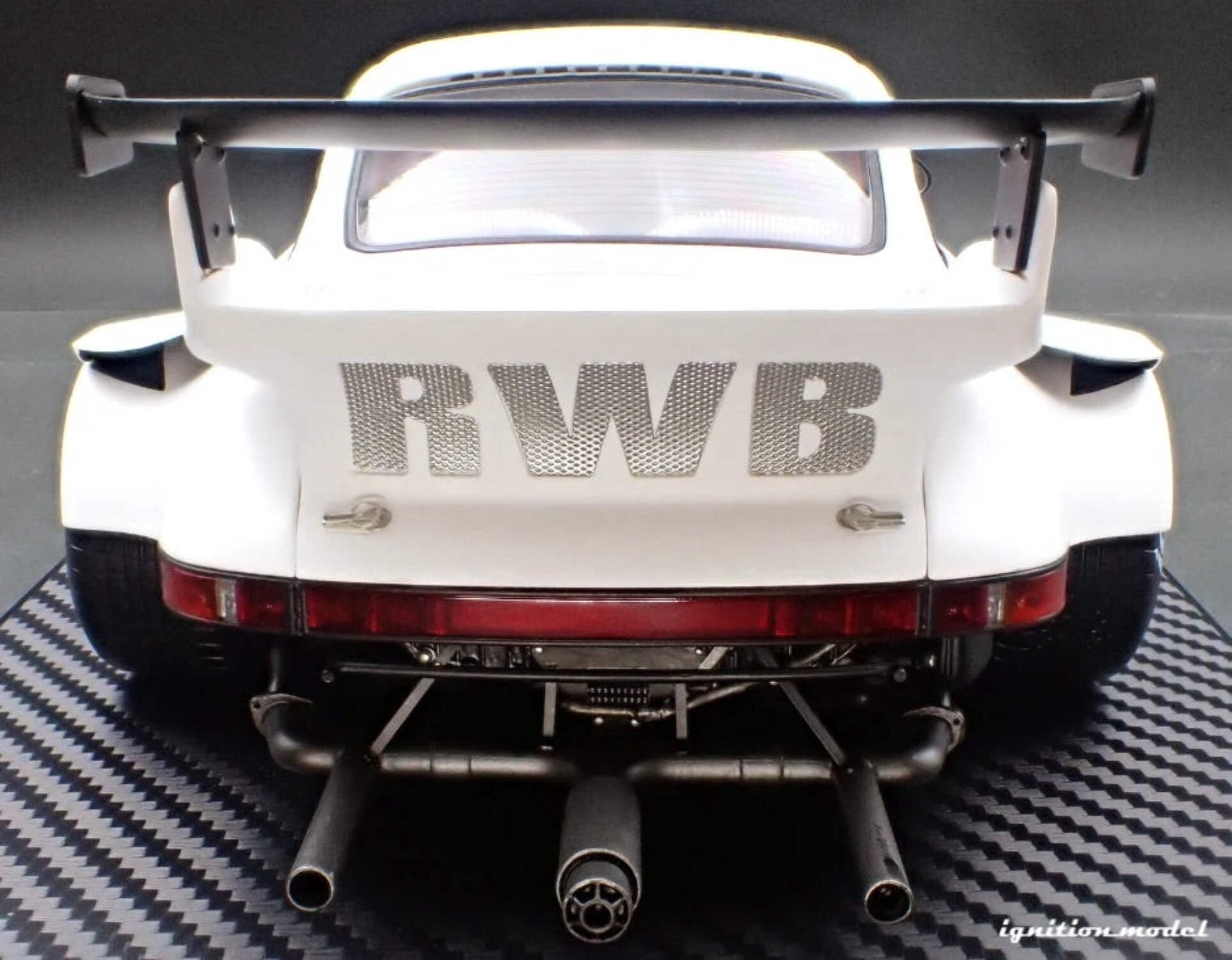 Ignition-Model Porsche 911 RWB 930 Matte White w/ Work S1 Wheels 1:18