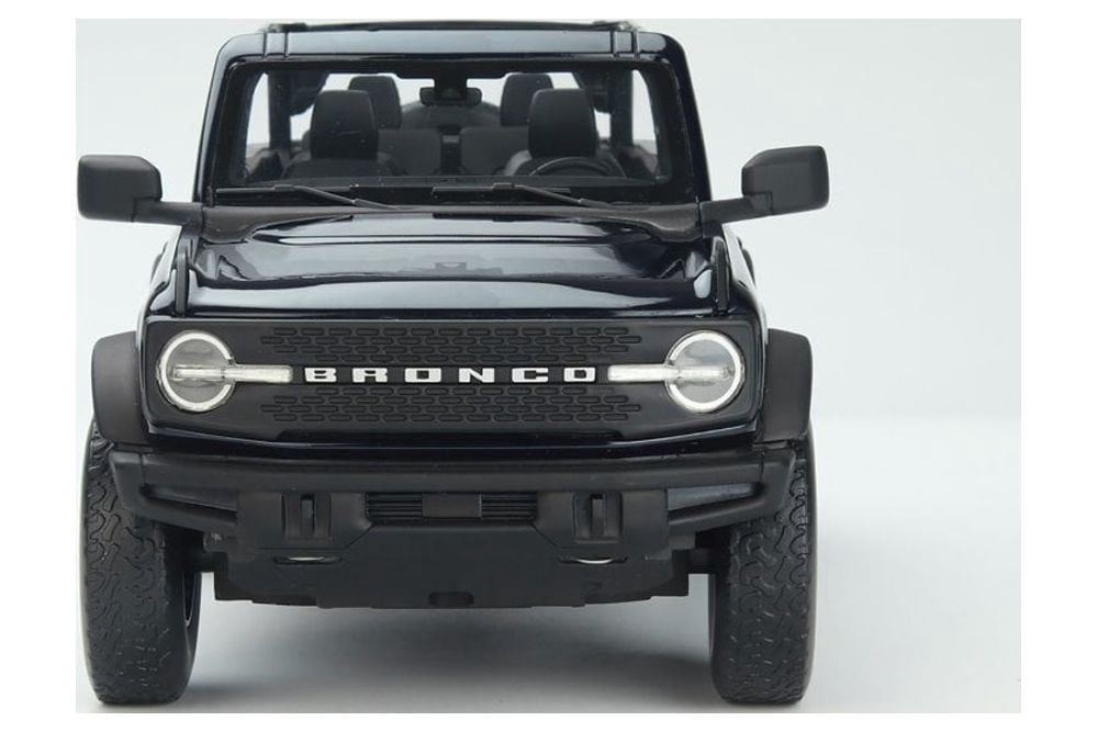 2022 Ford Bronco Badlands Edition Open Top, Dark Blue - GT Spirit US050 - 1/18 scale Resin Car