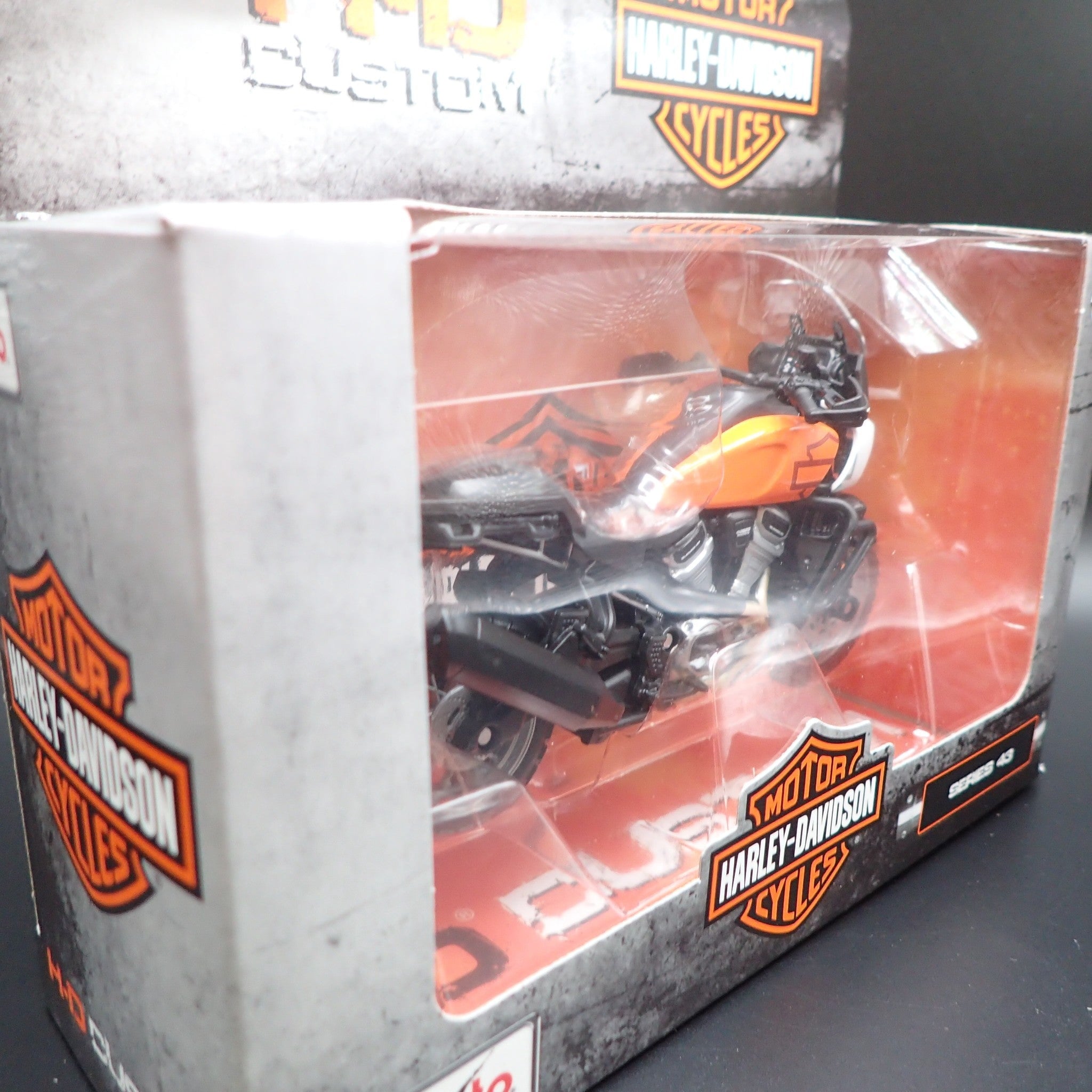 2021 21 PAN AMERICA 1250 HARLEY DAVIDSON MOTORCYCLE MAISTO SERIES 43 1/18 MODEL