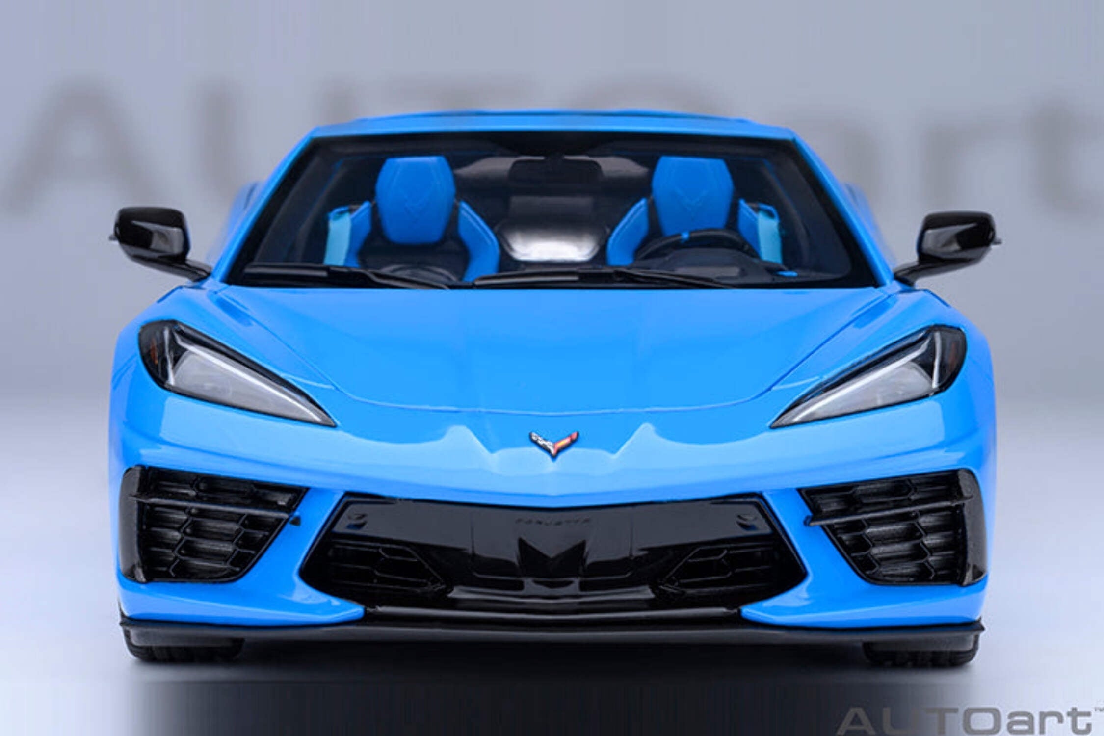 2020 Chevrolet Corvette C8 Stingray Rapid Blue 1/18 Model Car by Autoart