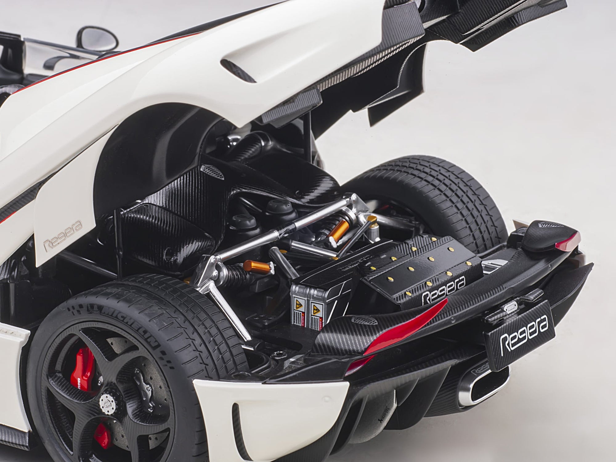 Koenigsegg Regera White with Black Carbon and Red Stripes 1/18 Model Car by Autoart