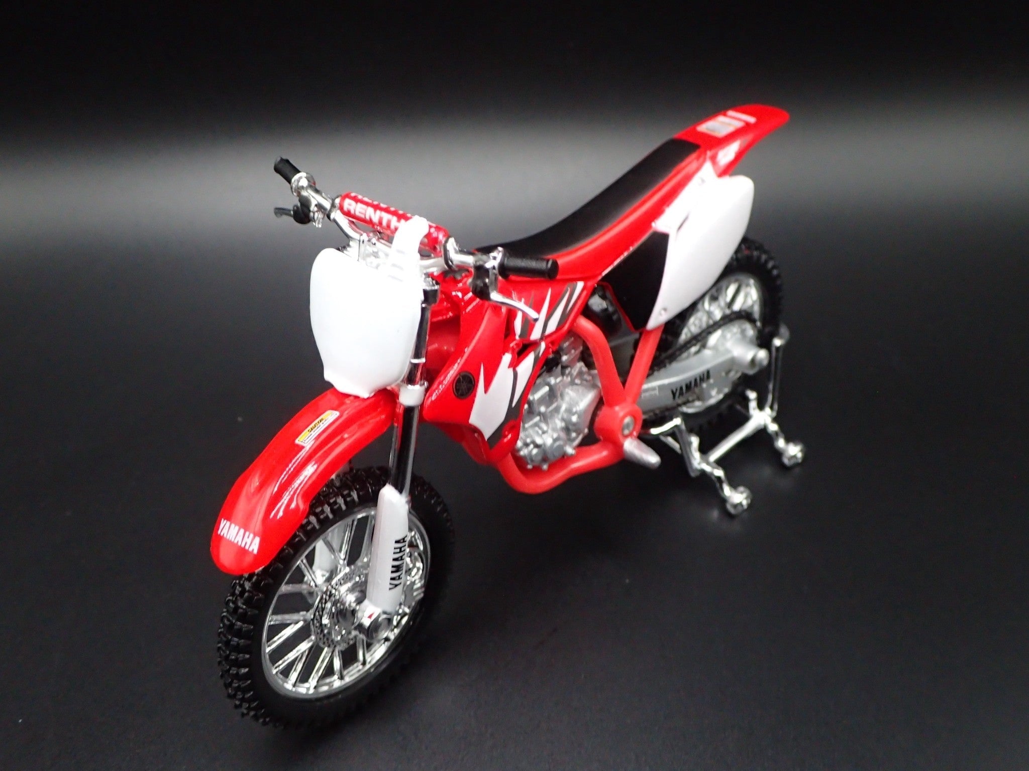 Open Box YAMAHA YZ 450F DIRT BIKE MOTORCYCLE RED 1/18 SCALE DIORAMA DIECAST MODEL BIKE