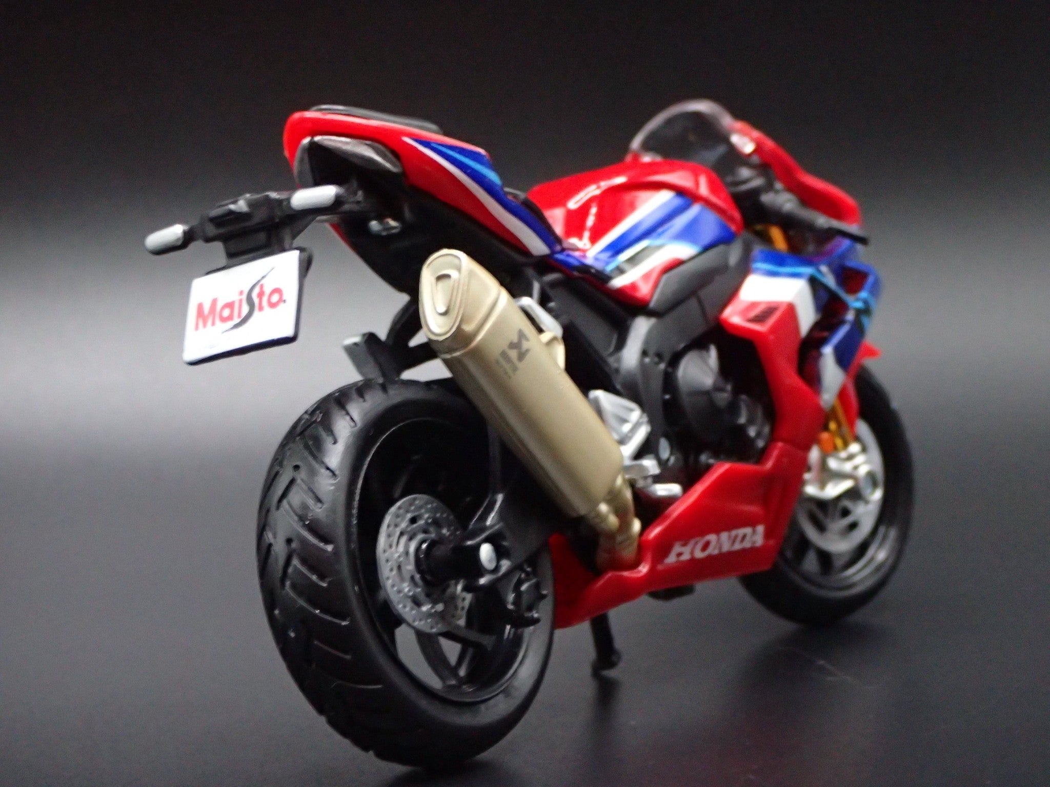 Open Box HONDA CBR1000RR-R FIREBLADE SP SPORTS BIKE MOTORCYCLE 1/18 SCALE DIECAST MODEL