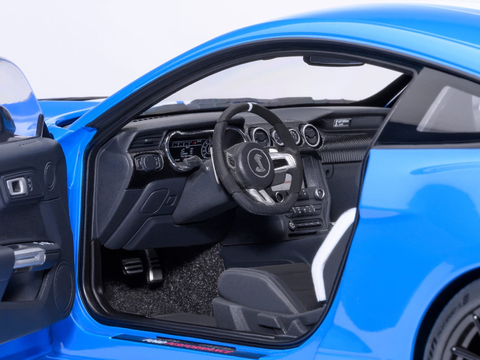 Ford Mustang Shelby GT500 Grabber Blue w/ White Stripes 1/18 Model Car by Autoart