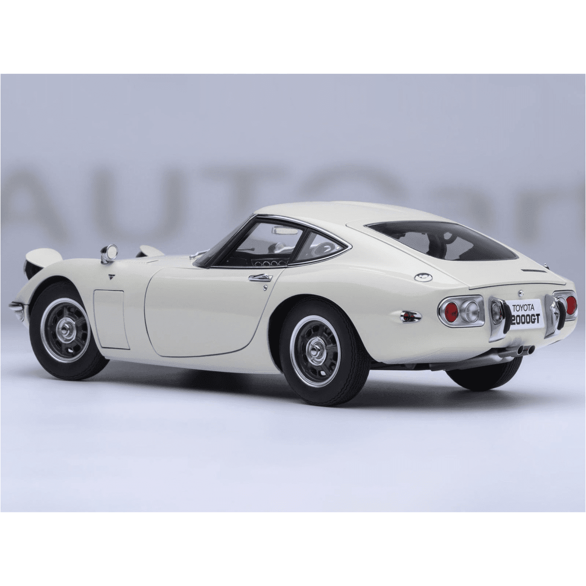 1967 Toyota 2000GT RHD (Right Hand Drive) White 1/18 Model Car by Autoart