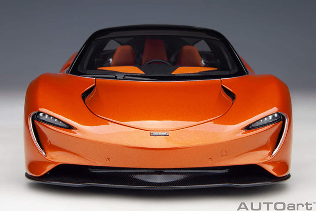 McLaren Speedtail Volcano Orange Metallic with Black Top and Suitcase Accessories 1/18 Model Car by Autoart
