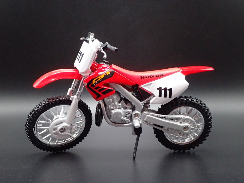 Open Box HONDA CR250R DIRT BIKE MOTORCYCLE RED 1/18 SCALE DIORAMA DIECAST MODEL BIKE