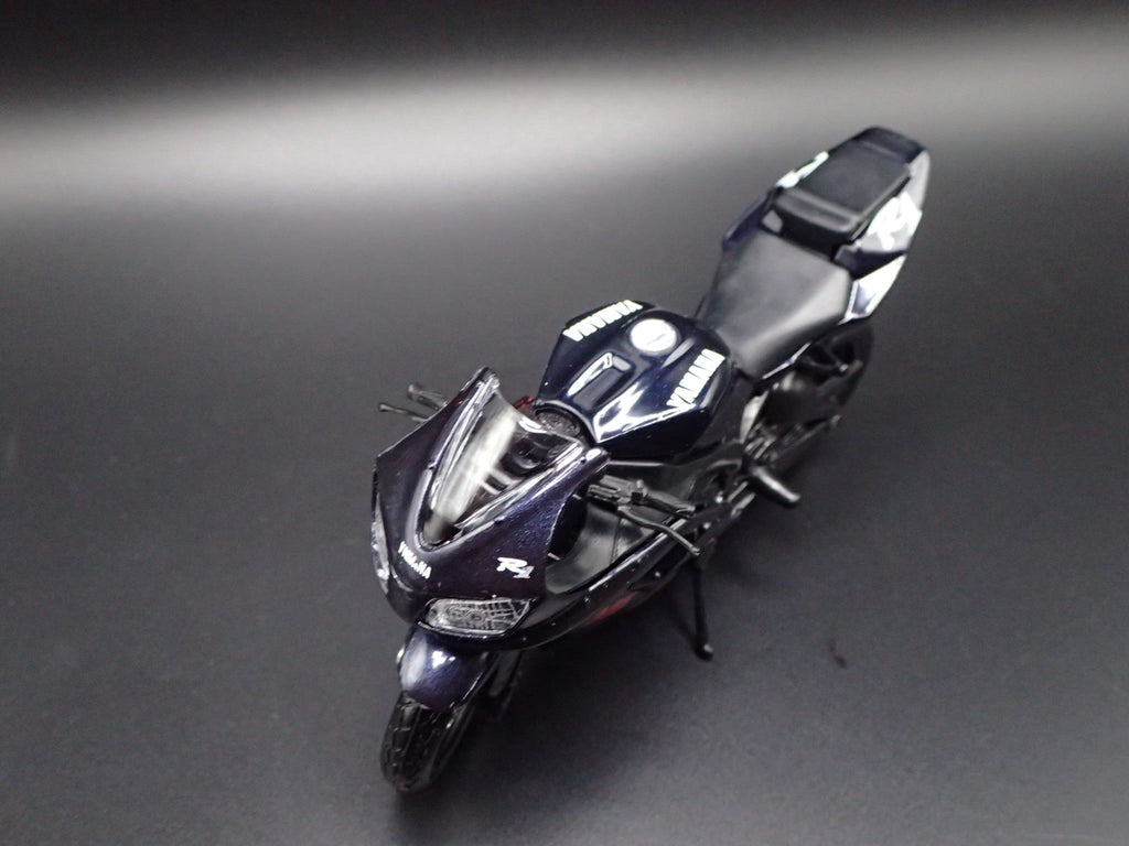 Open Box YAMAHA YZF-R1 SPORT BIKE MOTORCYCLE BLACK 1/18 SCALE DIORAMA DIECAST MODEL BIKE