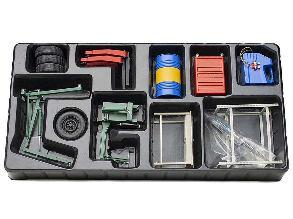 Garage Kit Set (Version 2) for 1/18 scale models by Autoart