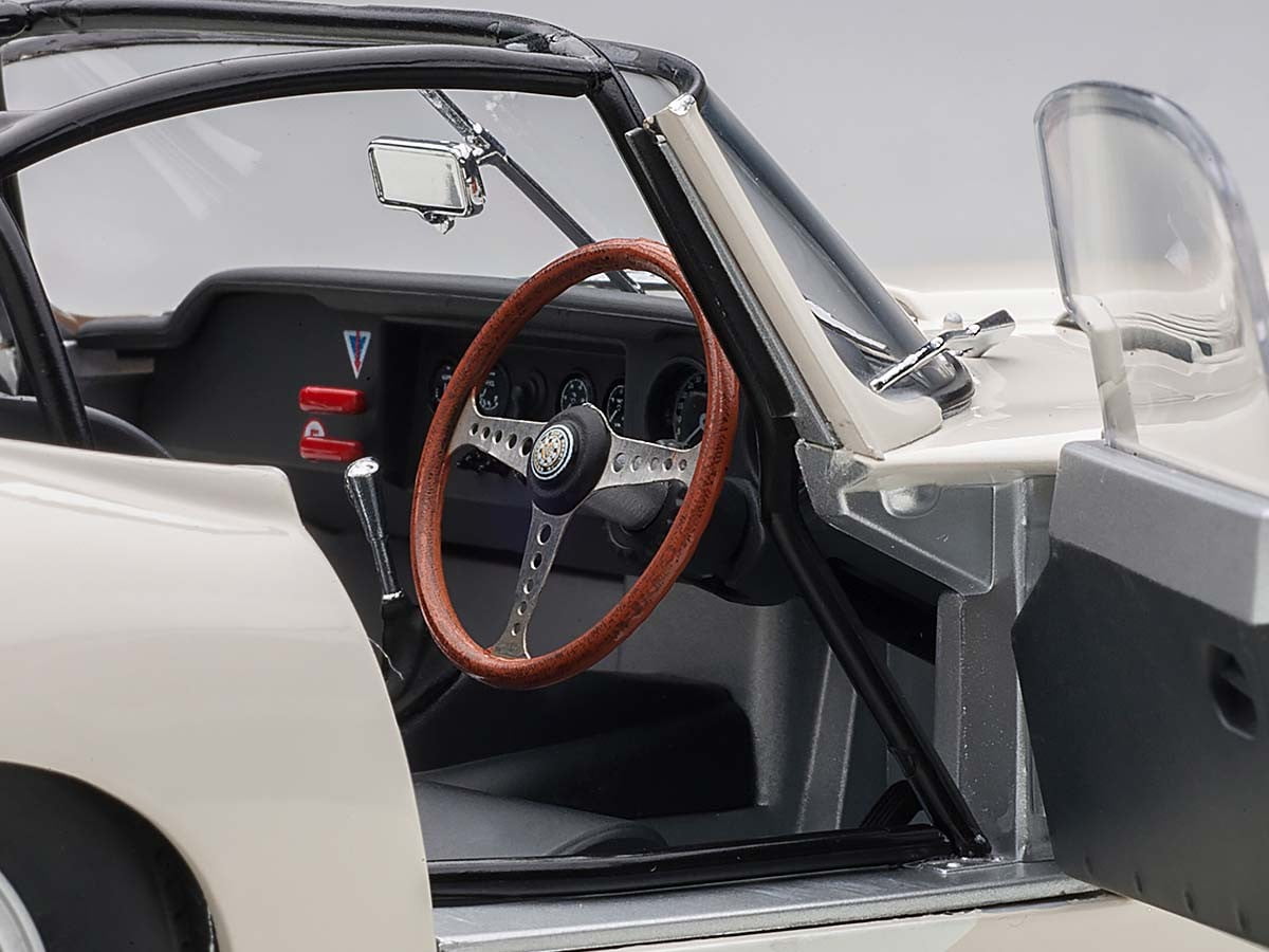Jaguar Lightweight E Type Roadster RHD (Right Hand Drive) White 1/18 Scale Model Car by Autoart