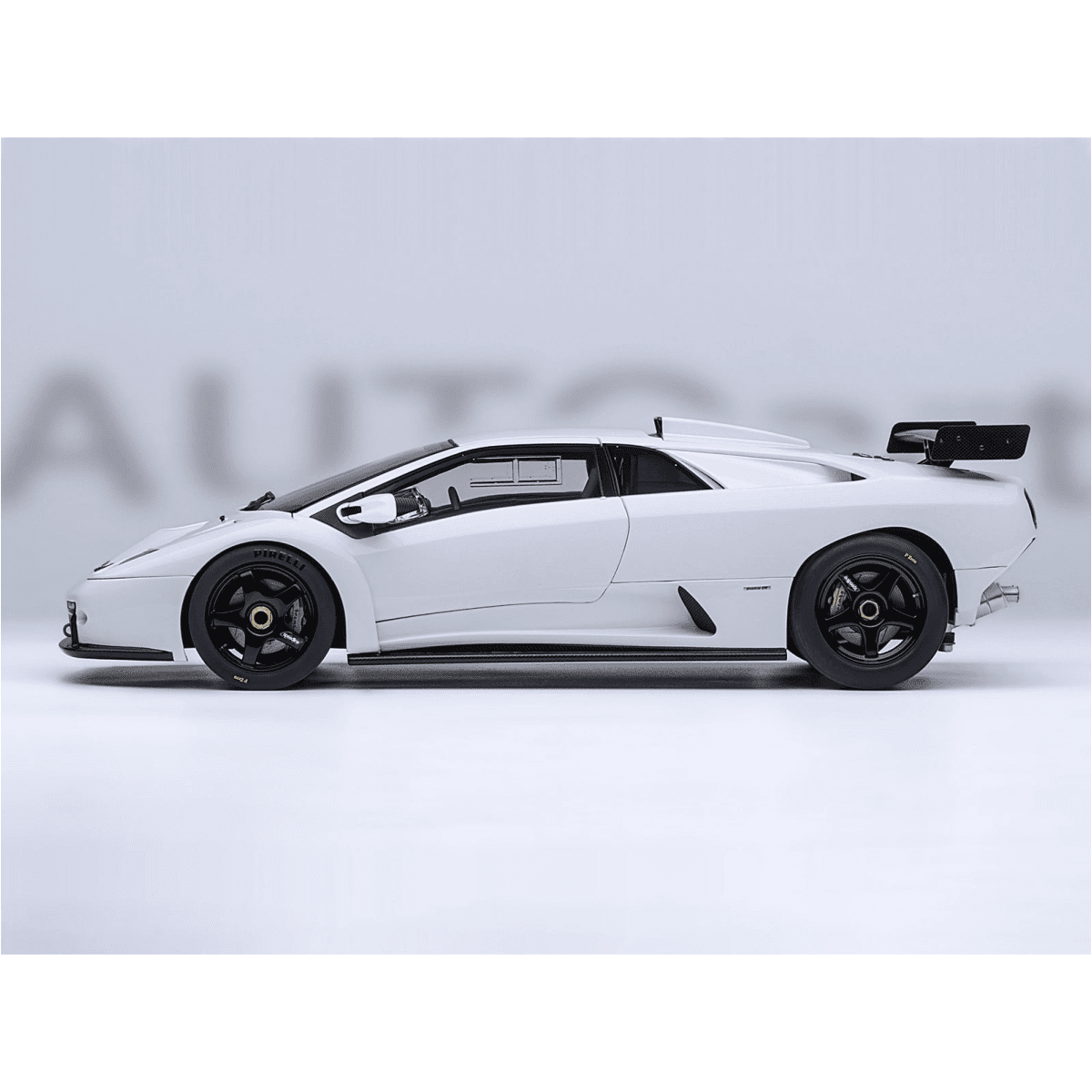 Lamborghini Diablo GTR Impact White 1/18 Diecast Model Car by Autoart